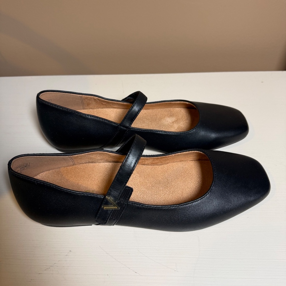 Vionic Alameda - Picture 2 of 5